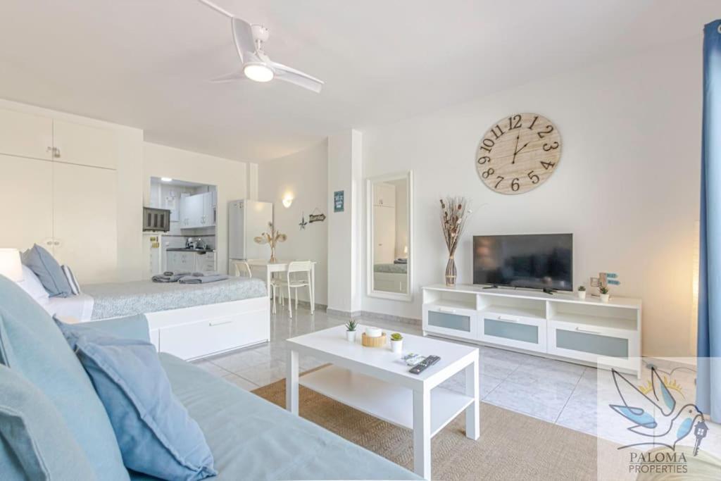 Wonderful Suite In Benal Beach Benalmadena Bagian luar foto